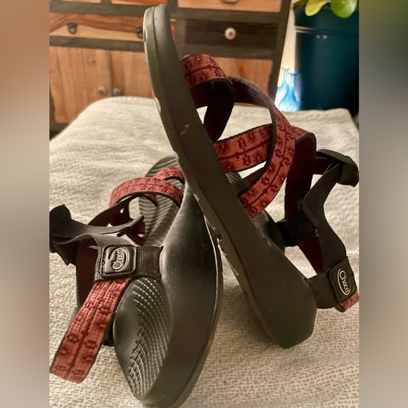 CHACO Women's Hiking Sandals Red/Black Size 6 - Picture 10 of 13